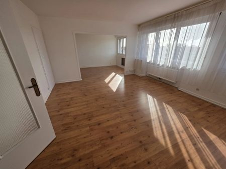 Location Appartement 4 pièces 90m² BOULOGNE SUR MER 62200 - Photo 2