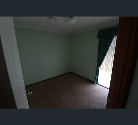 10 Moody Court, Seymour, Vic 3660 - Photo 3