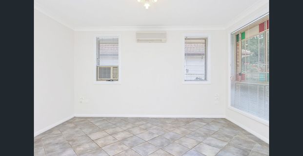 Stunning, Brick Villa For Lease In Prime Location - Photo 1