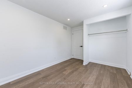 For Lease - 4 Hardcastle Court, Brampton, Ontario - Photo 3
