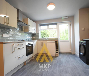 5 bedroom terraced house to rent - Photo 3 | Rentumo