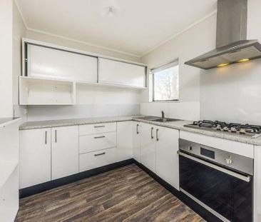 3 Bedroom 1 Bathroom house available to rent - Photo 4