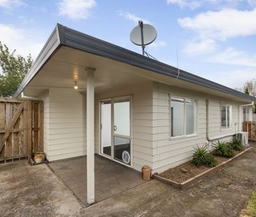 Tidy Three Bedroom Home - Katikati - Photo 3