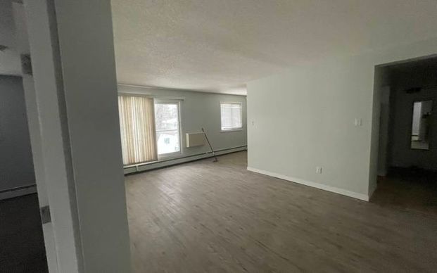 6 - 1017 Northumberland Avenue - Photo 1