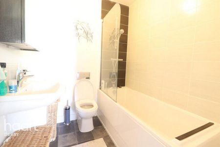 2 bedroom apartment to rent - Photo 5