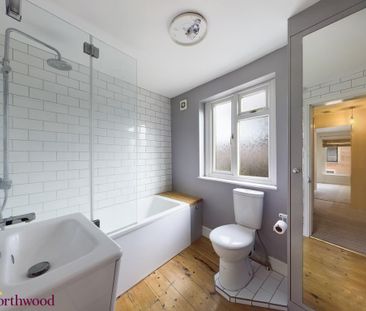 4 bedroom terraced house to rent - Photo 3
