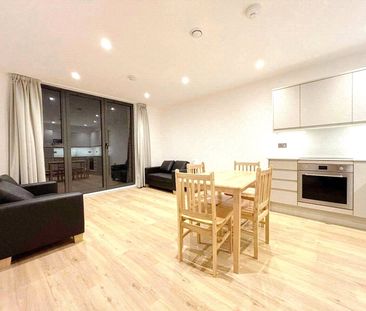Farnborough Road, Farnborough, Surrey, GU14 - Photo 1