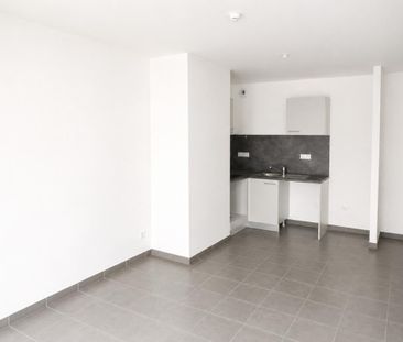 Location Appartement 2 pièces 43m² TOURS 37000 - Photo 2