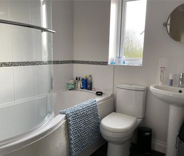 3 bedroom end of terrace house to rent - Photo 3