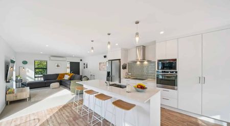 Modern 3-Bedroom Home in Papakura - Photo 2