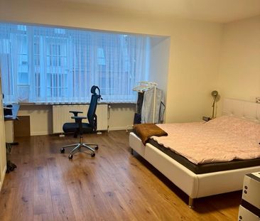 Moderne 3,5-Zimmer-Dachgeschosswohnung mit Balkon in Neuss - Photo 3