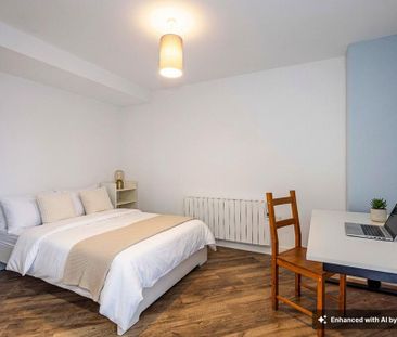 Studio to rent - Photo 3