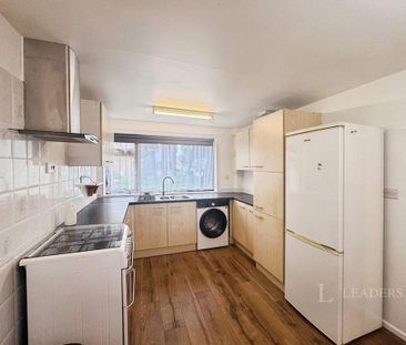 3 bedroom terraced house to rent - Photo 5
