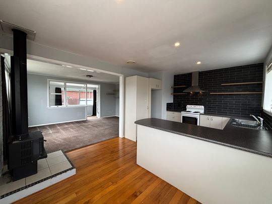 Spacious Living and Prime Location! - Photo 1