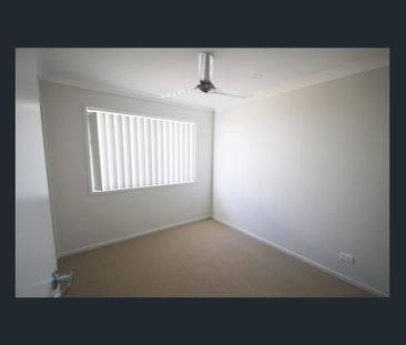 Modern Family Home in a Quiet Cul-de-Sac - Photo 1