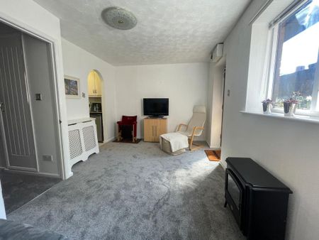 1 bedroom flat to rent - Photo 2