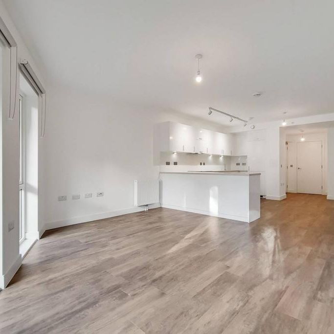 3 bedroom flat to rent - Photo 1