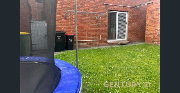 Private & Peaceful Living in a Prime Dandenong Location - Photo 1