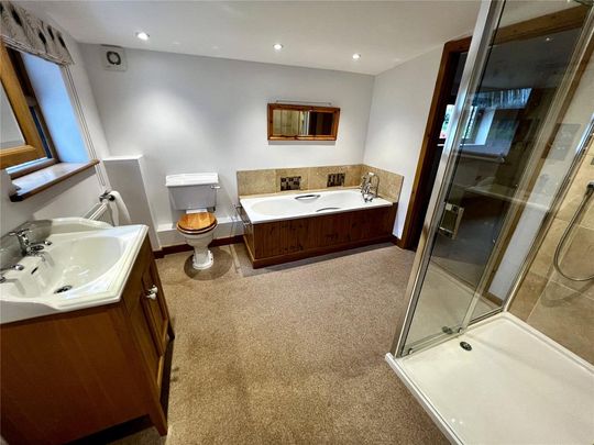 2 bedroom bungalow to rent - Photo 1