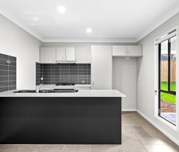 Near New Duplex - Photo 5