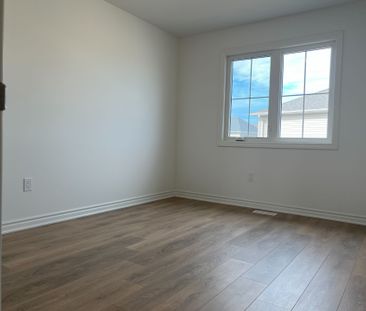 For Lease - 63 Lincoln Drive, Belleville, Ontario - Photo 5