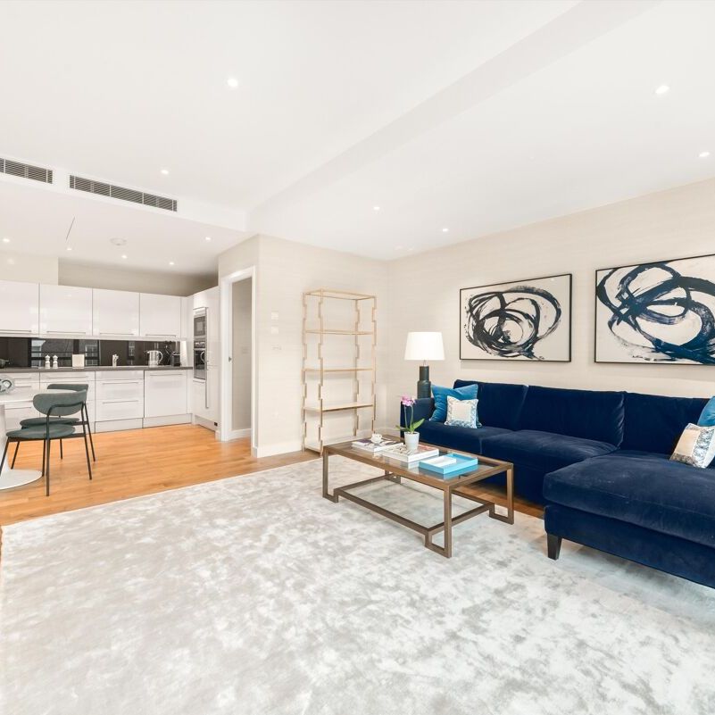 A 2 bedroom flat in Marylebone W1 - Photo 1