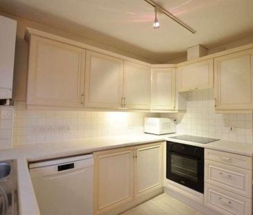 Markham Court, Camberley, GU15 - Photo 2