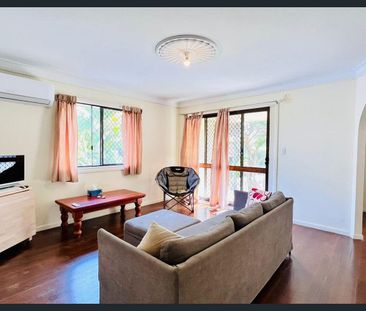 Charming Family Home in a Convenient Location - Photo 2