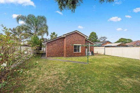 FAMILY HOME LOCATED IN LAKESIDE - Photo 5