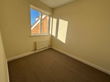 3 bedroom house to rent Forest Road, Onehouse, IP14 - Photo 2