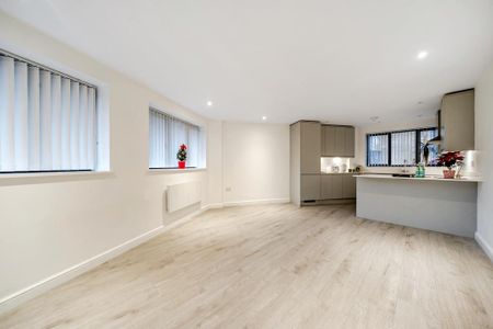 2 bedroom flat to rent - Photo 2