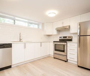 For Lease - 2430 Iris Street Unit# B, Parkway Park - Queensway Terr... - Photo 3