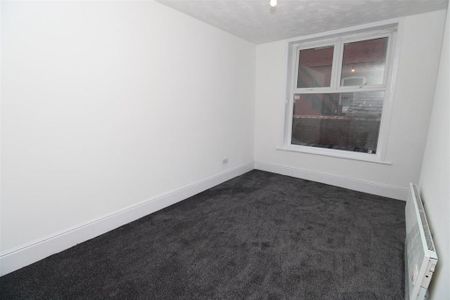 1 bedroom ground floor flat to rent - Photo 4