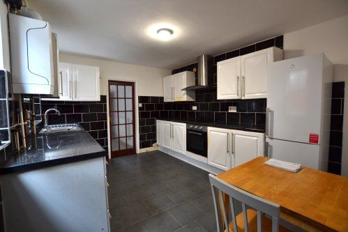 3 Bedroom Terrace Available - Photo 1