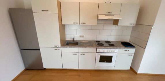 2-Zimmerwohnung mit Einbauküche und kleinem Balkon. - Photo 2