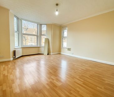 2 Bedroom Flat To Let - HP13 - Photo 1