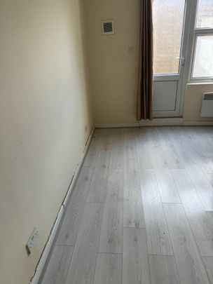 Studio Flat, Durlston Road, E5 - Photo 1