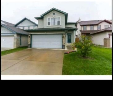 3 Bedrooms 2.5 Washrooms main level — 3 Bedrooms House - Photo 1