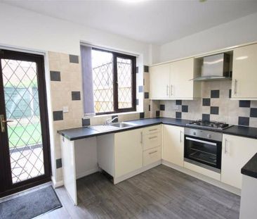 2 bedroom semi-detached house to rent - Photo 5