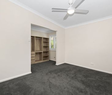 Modern Family Home with Studio - Photo 5