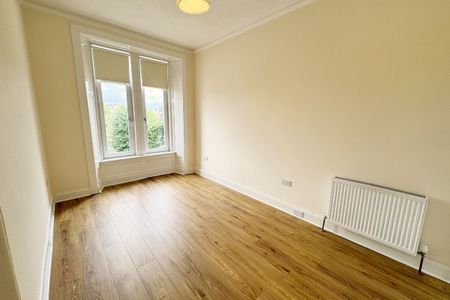 2 Bed, Flat - Photo 2