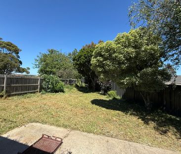 8 Greenhill Rise, Hampton Park VIC - Photo 4