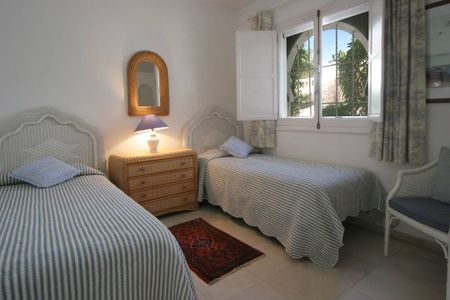 3 bedroom luxury Villa for rent in Puerto Banus, Andalusia - Photo 2