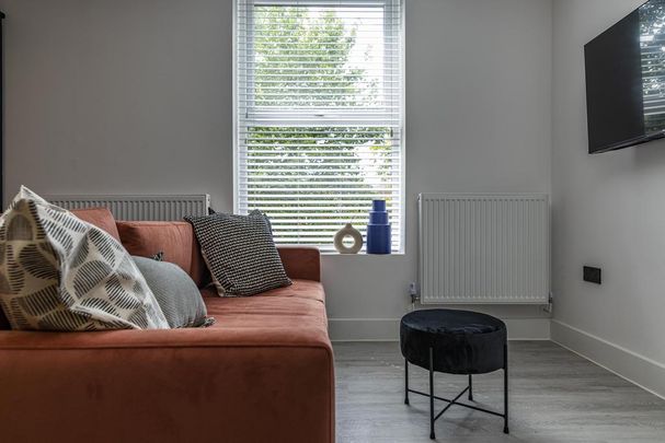 4 bedroom flat to rent - Photo 1