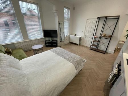 Studio to rent - Photo 5