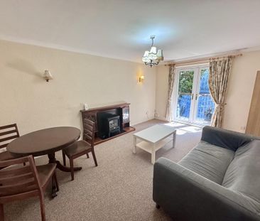2 bedroom flat to rent - Photo 2