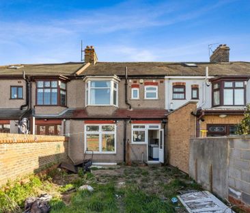 4 bedroom terraced house to rent - Photo 1