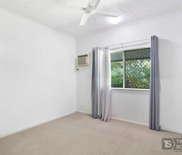 18/4-5 Hollett Close, Manunda, Qld 4870 - Photo 5