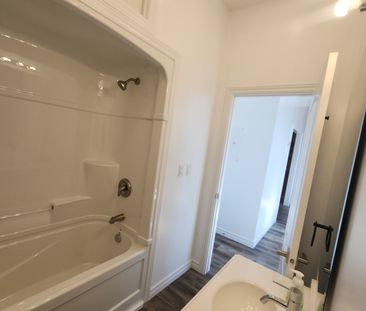 For Lease - 9 Queen Street Unit# 201, Springwater, Ontario - Photo 2