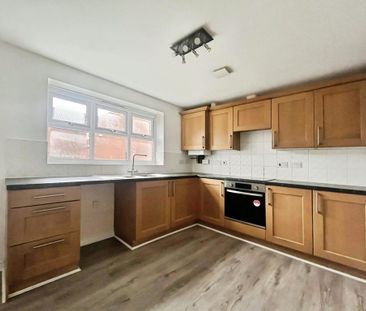 4 bedroom detached house to rent - Photo 5